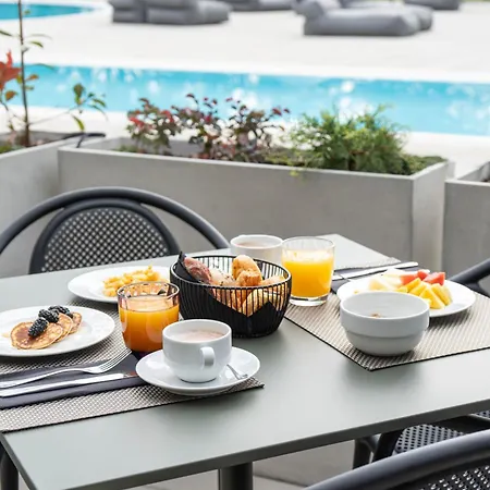 The Lince מלון 4*